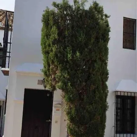 Stylish Spanish 3 Bd Townhouse On The Golden Mile Вилла Марбелья