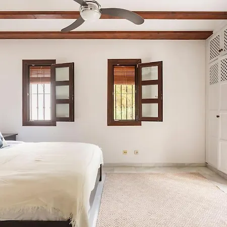 Stylish Spanish 3 Bd Townhouse On The Golden Mile 마르베야