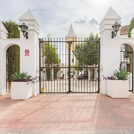 Stylish Spanish 3 Bd Townhouse On The Golden Mile Вилла Марбелья